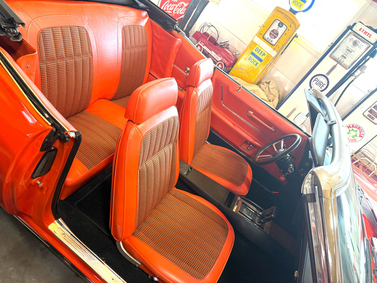 Chevrolet-Camaro-1969-American-Muscle-Car-35
