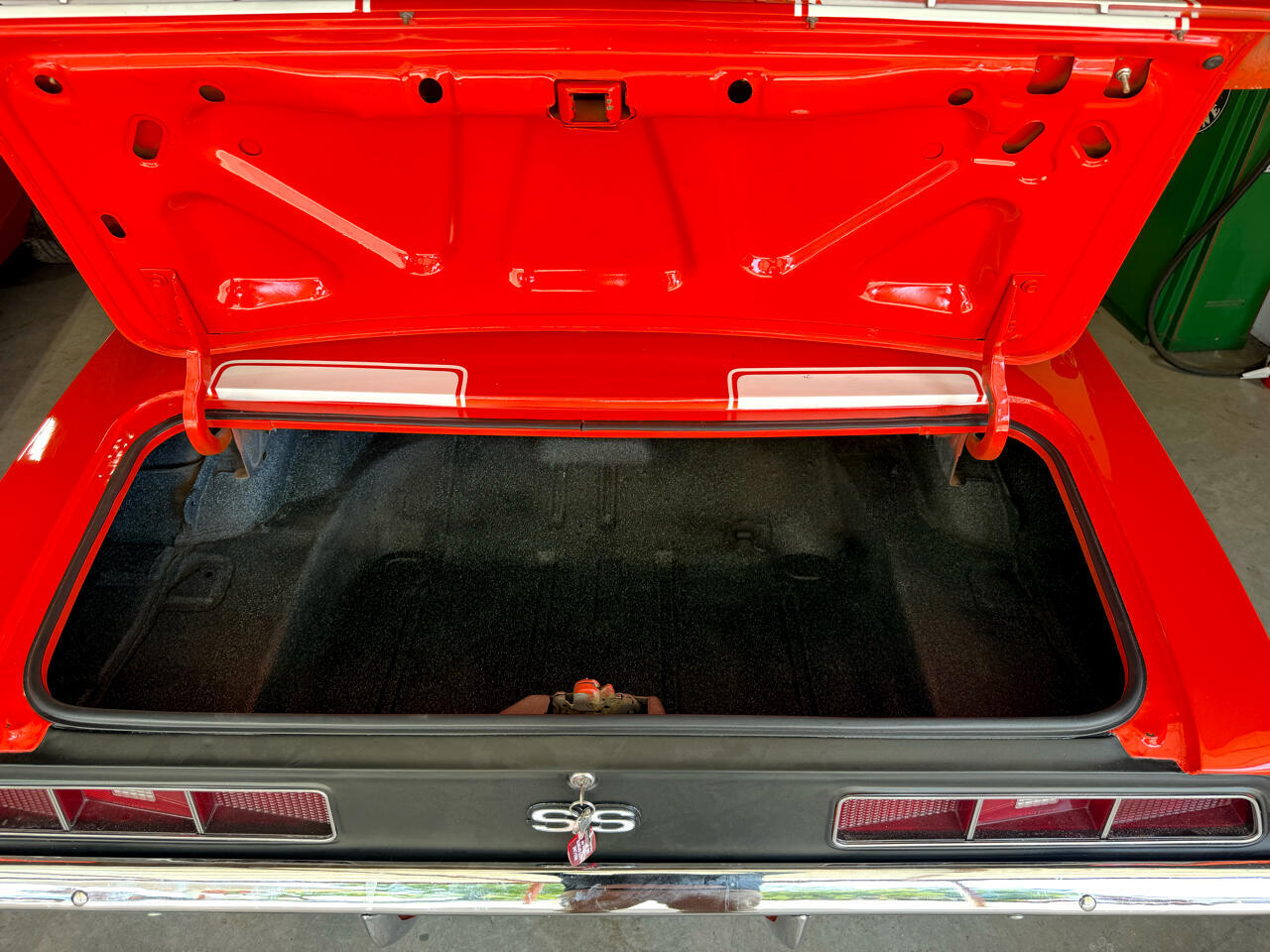 Chevrolet-Camaro-1969-American-Muscle-Car-36
