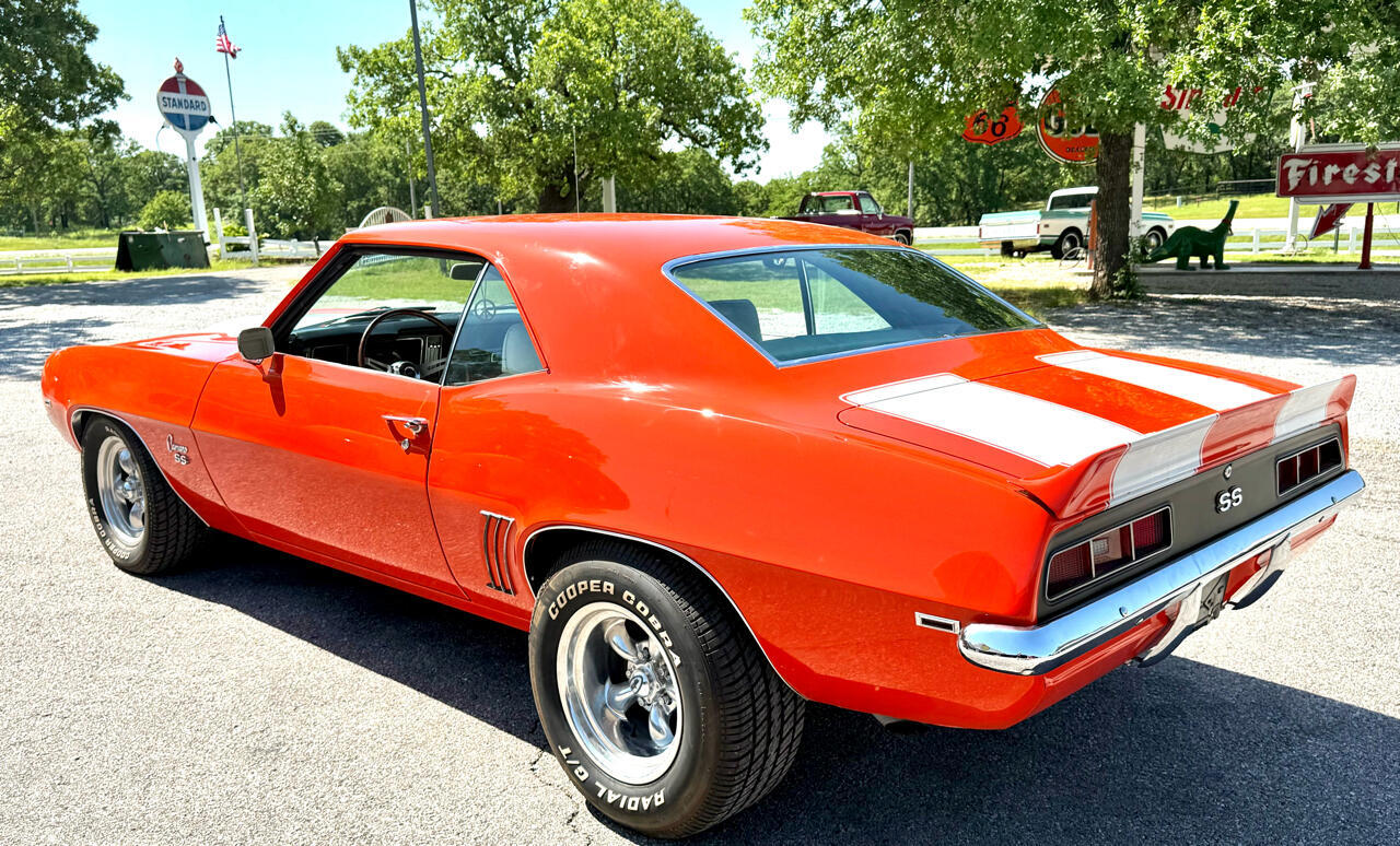 Chevrolet-Camaro-1969-American-Muscle-Car-4
