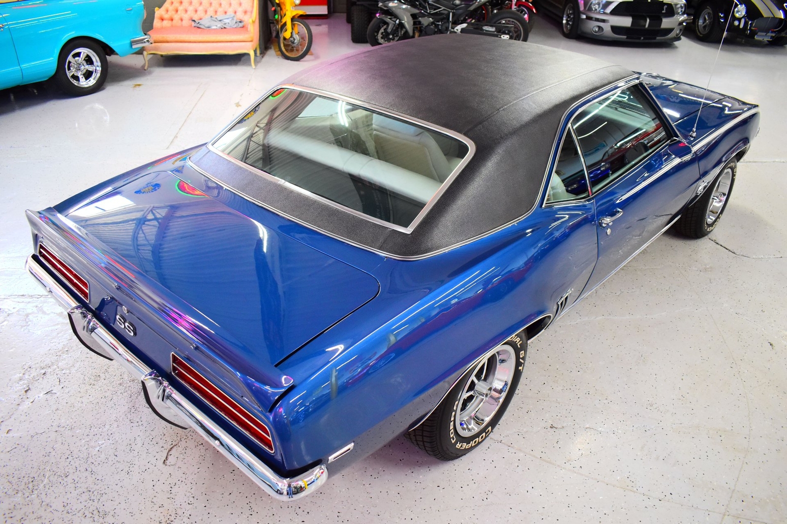 Chevrolet-Camaro-1969-Coupe-11