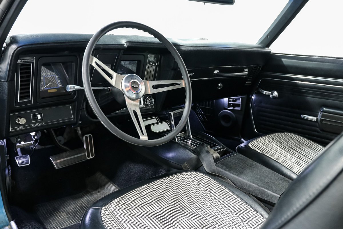Chevrolet-Camaro-1969-Coupe-12