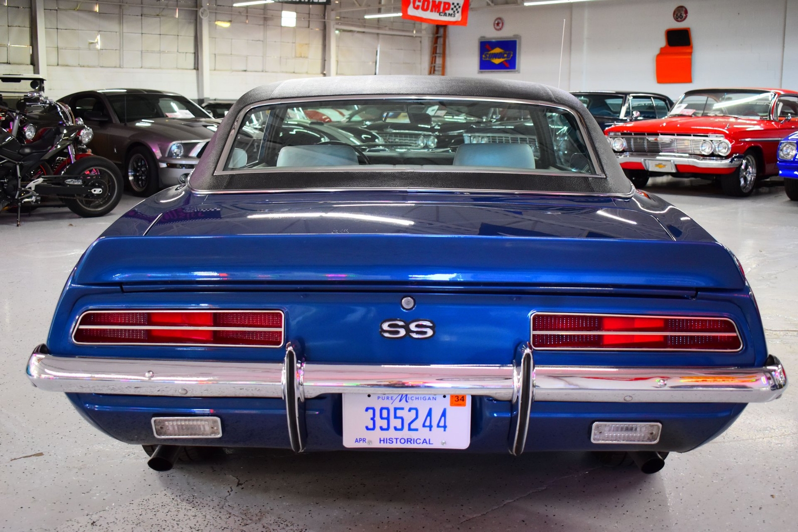 Chevrolet-Camaro-1969-Coupe-13