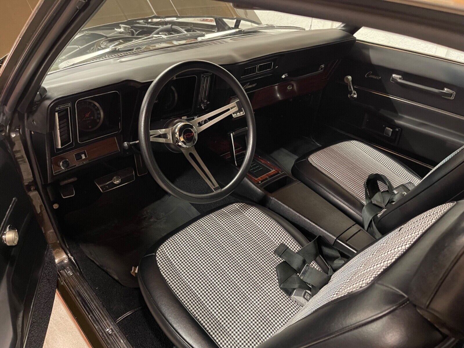 Chevrolet-Camaro-1969-Coupe-15