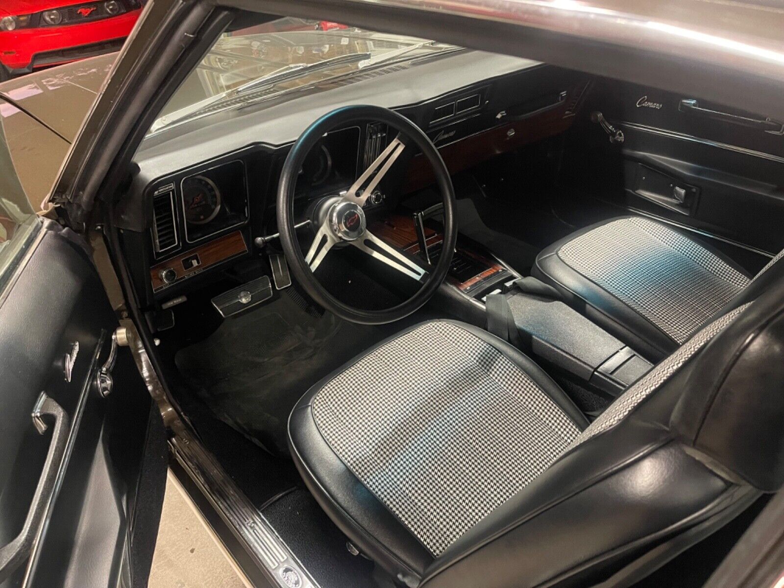 Chevrolet-Camaro-1969-Coupe-16