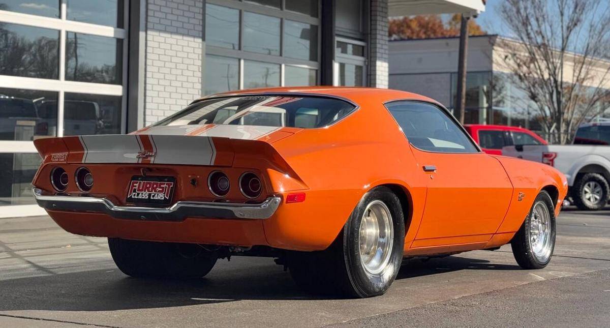 Chevrolet-Camaro-1970-orange-15