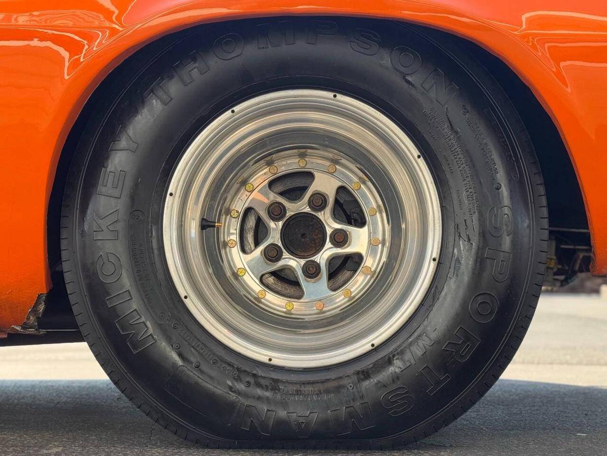 Chevrolet-Camaro-1970-orange-2