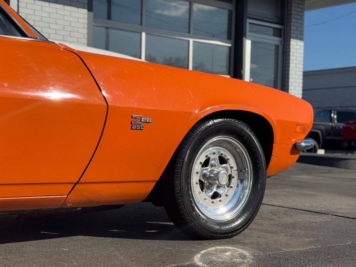 Chevrolet-Camaro-1970-orange-4
