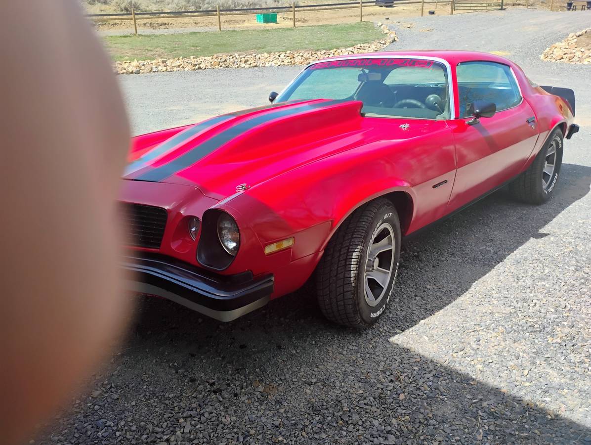 Chevrolet-Camaro-1975-red-2