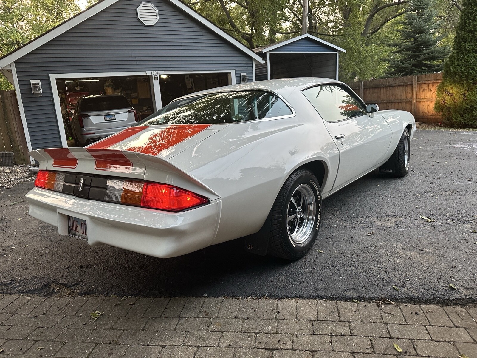 Chevrolet-Camaro-1981-11