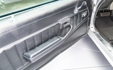 Chevrolet-Camaro-1981-Coupe-21