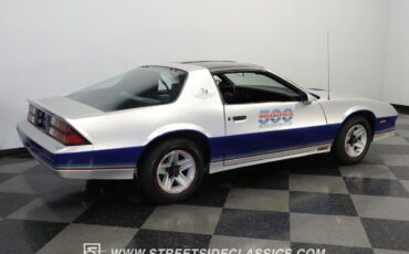 Chevrolet-Camaro-1982-Coupe-11