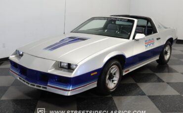 Chevrolet-Camaro-1982-Coupe-17