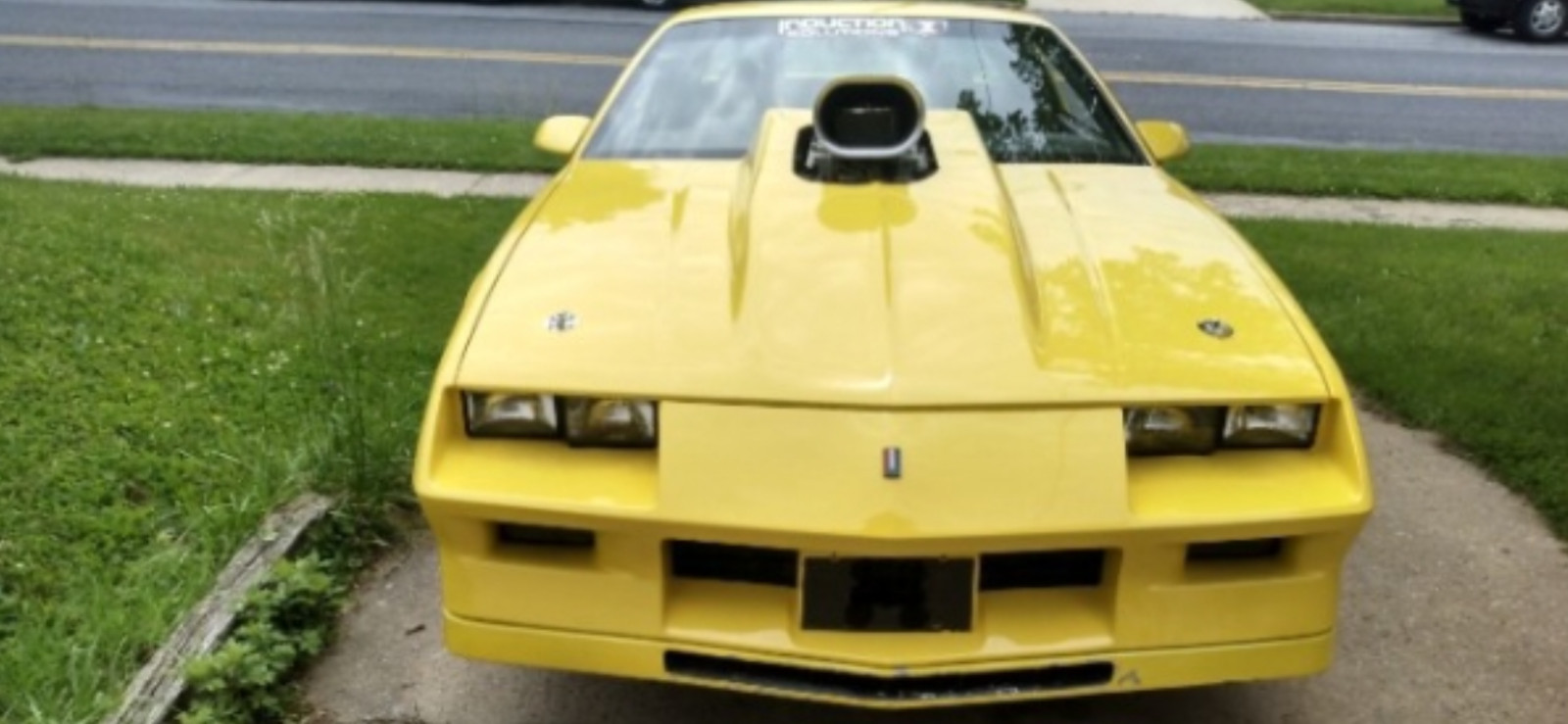 Chevrolet-Camaro-1982-Coupe-2