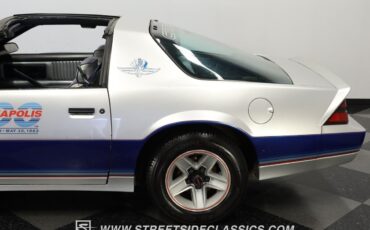 Chevrolet-Camaro-1982-Coupe-23