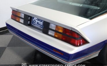 Chevrolet-Camaro-1982-Coupe-24