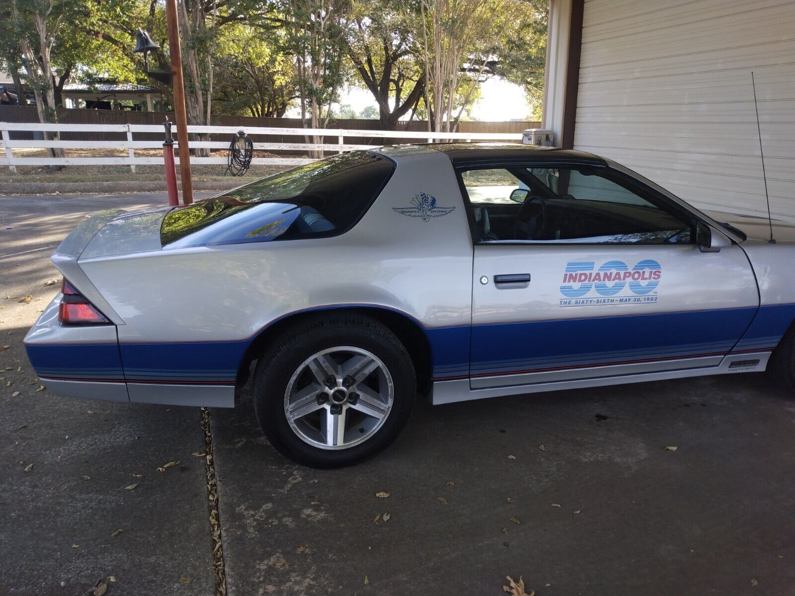 Chevrolet-Camaro-1982-Coupe-8