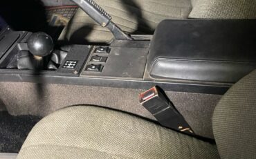 Chevrolet-Camaro-1984-Coupe-12