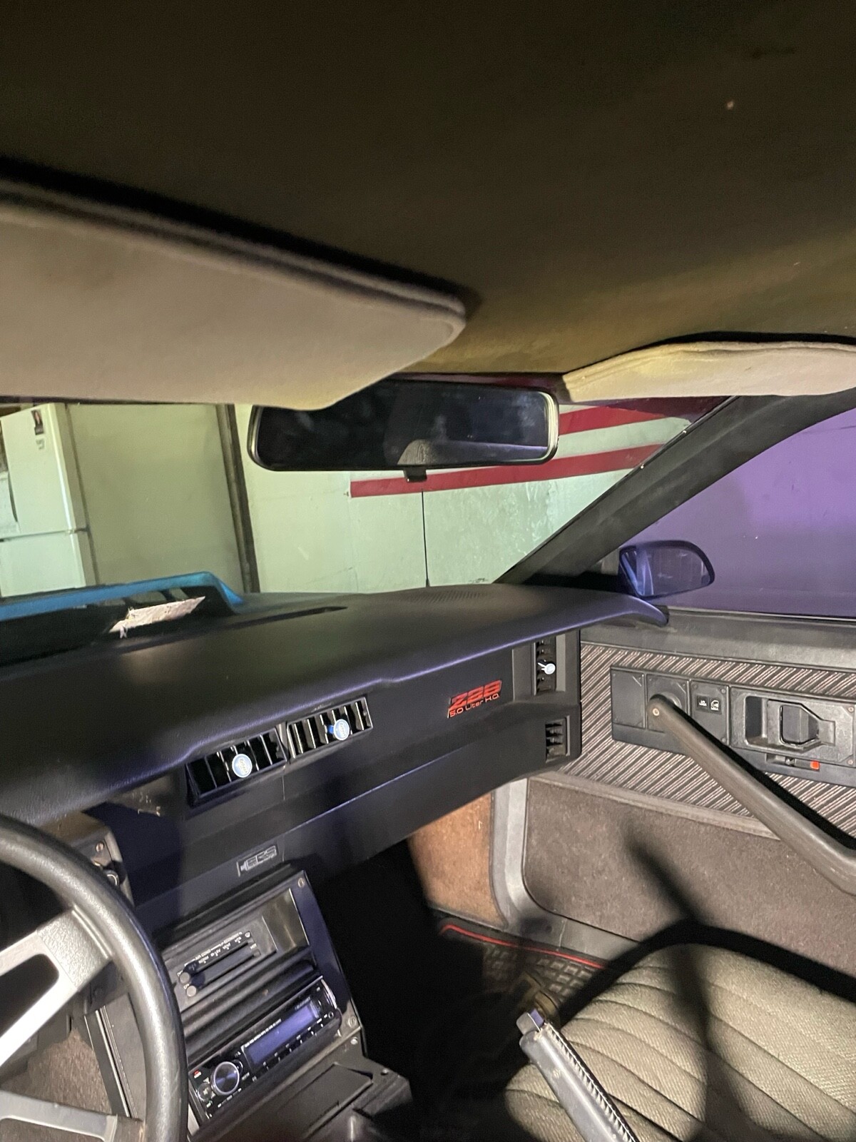 Chevrolet-Camaro-1984-Coupe-18