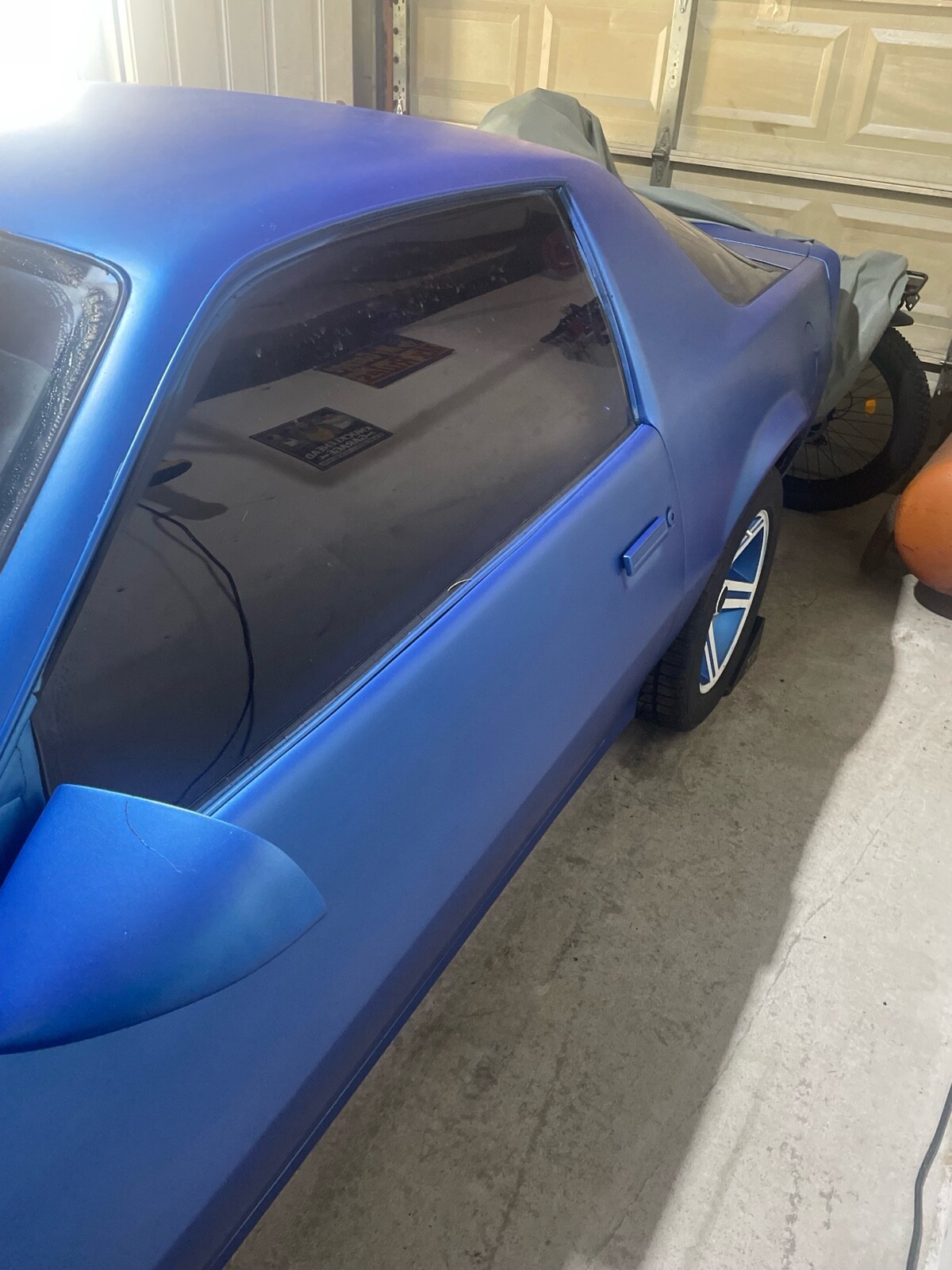 Chevrolet-Camaro-1984-Coupe-2