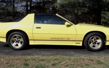 Chevrolet-Camaro-1985-11