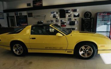 Chevrolet-Camaro-1985-14