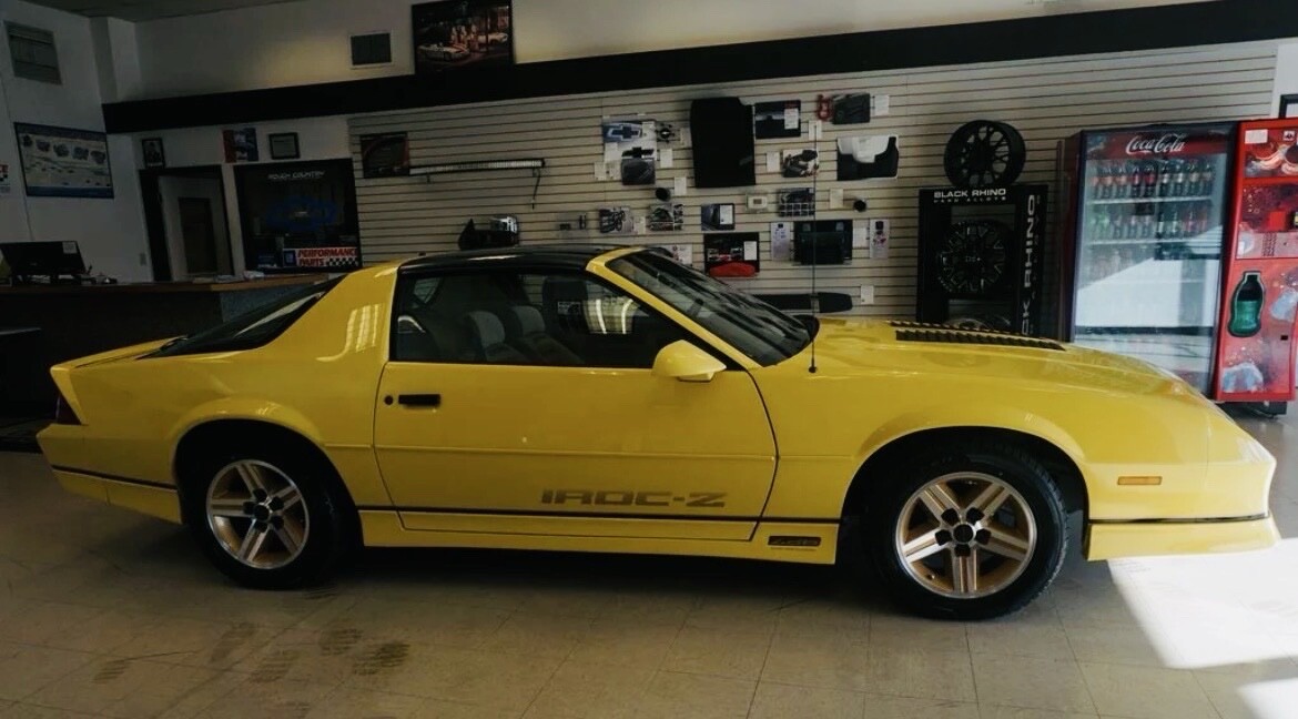 Chevrolet-Camaro-1985-14