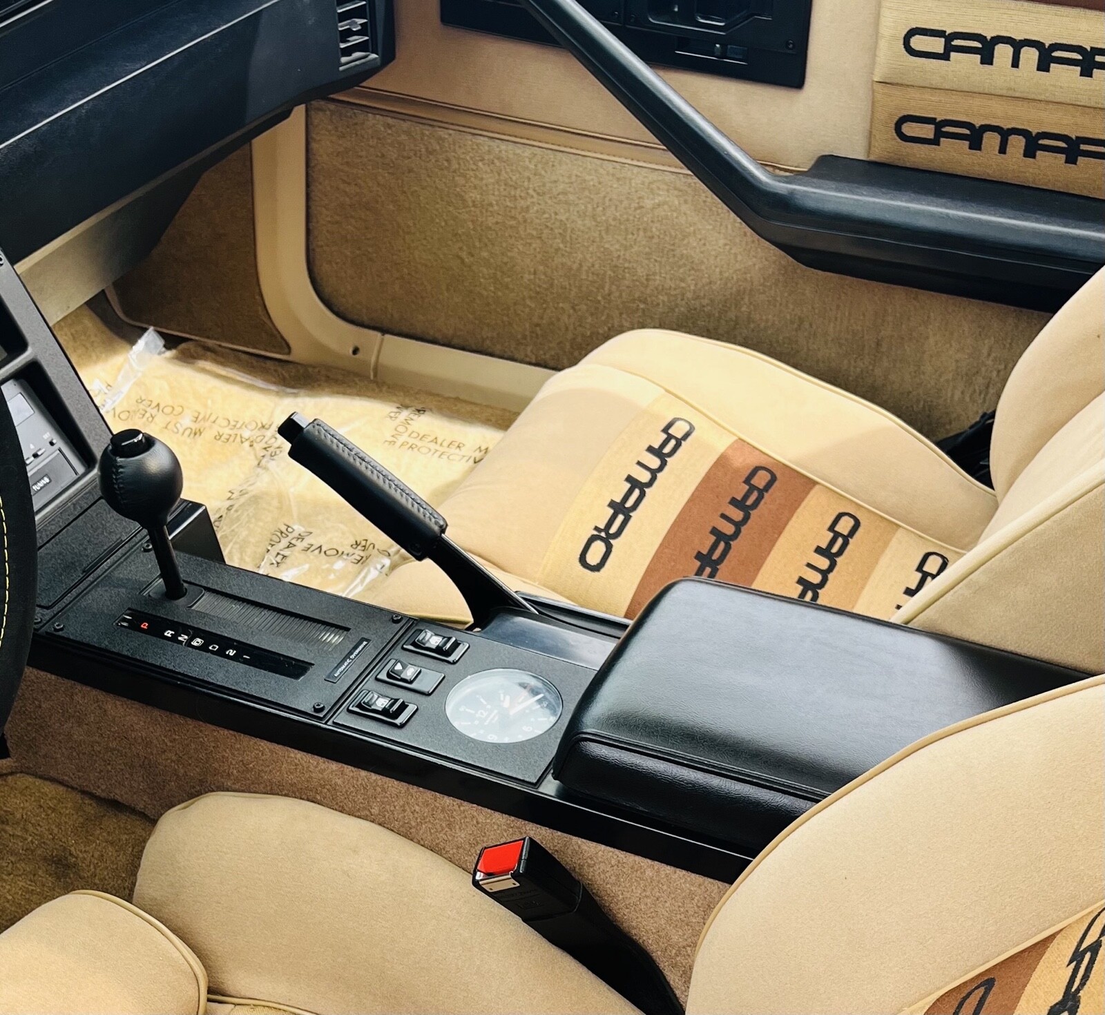 Chevrolet-Camaro-1985-15