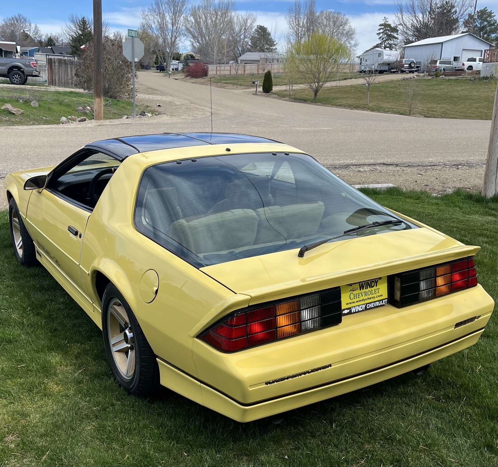 Chevrolet-Camaro-1985-8