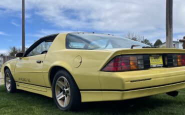 Chevrolet-Camaro-1985-9