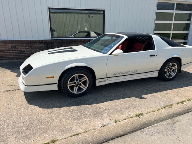 Chevrolet-Camaro-1985-Coupe-1