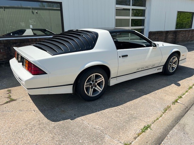 Chevrolet-Camaro-1985-Coupe-10
