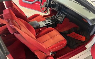 Chevrolet-Camaro-1985-Coupe-14