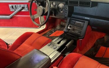Chevrolet-Camaro-1985-Coupe-16