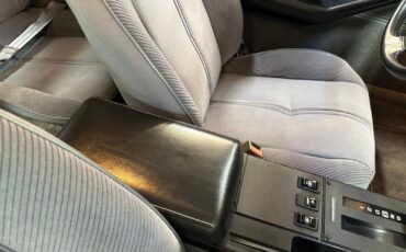 Chevrolet-Camaro-1985-Coupe-17