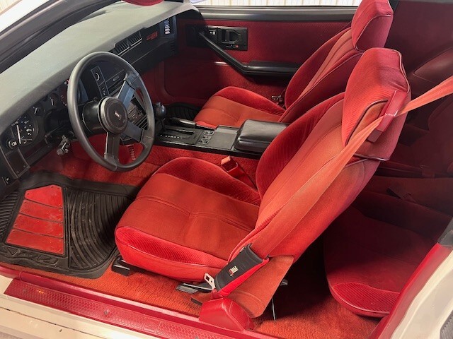 Chevrolet-Camaro-1985-Coupe-19