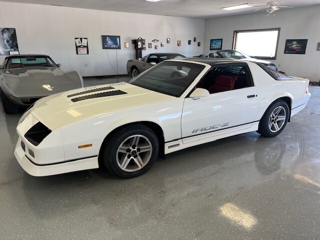 Chevrolet-Camaro-1985-Coupe-22