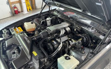 Chevrolet-Camaro-1985-Coupe-32