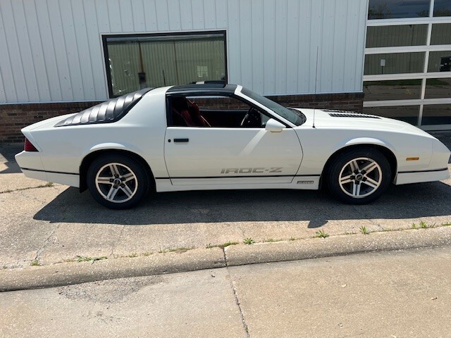 Chevrolet-Camaro-1985-Coupe-9