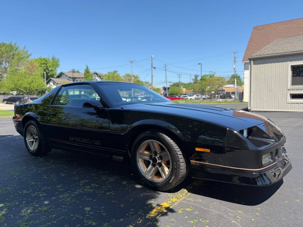 Chevrolet-Camaro-1985-Hatchback-22