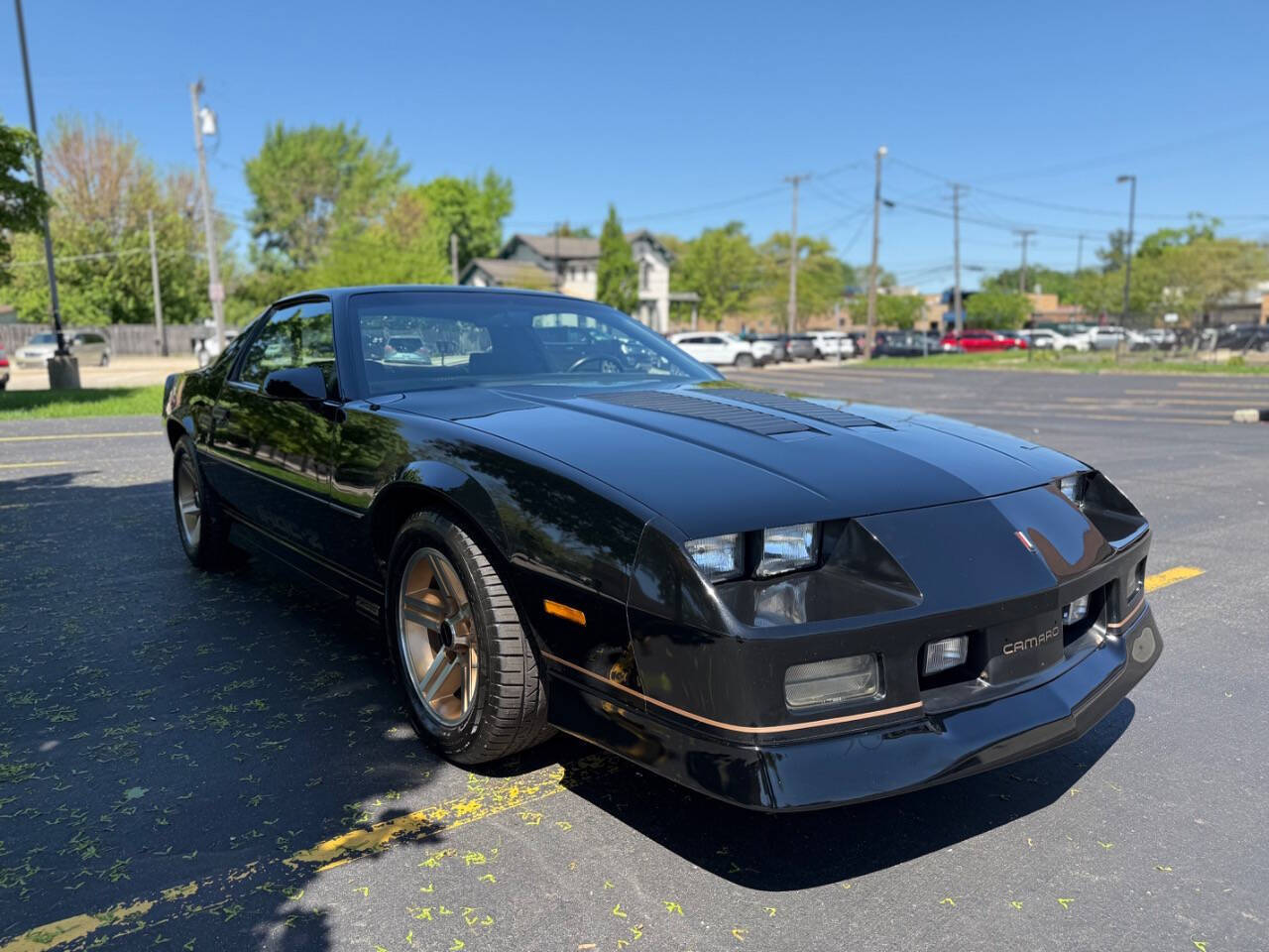 Chevrolet-Camaro-1985-Hatchback-23
