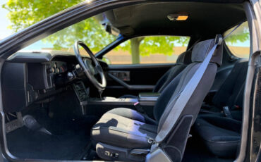 Chevrolet-Camaro-1985-Hatchback-33