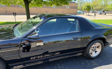 Chevrolet-Camaro-1985-Hatchback-4