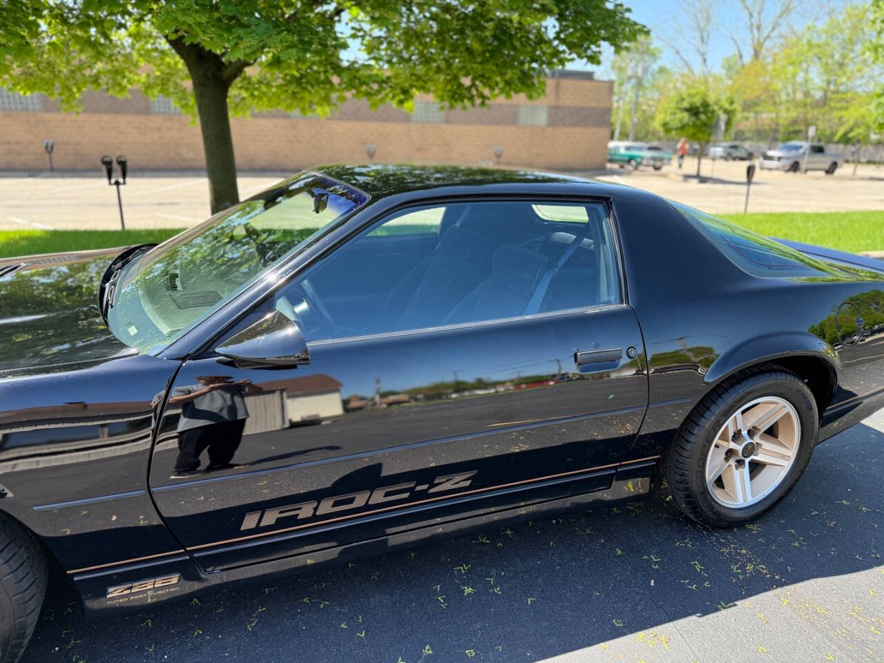 Chevrolet-Camaro-1985-Hatchback-4
