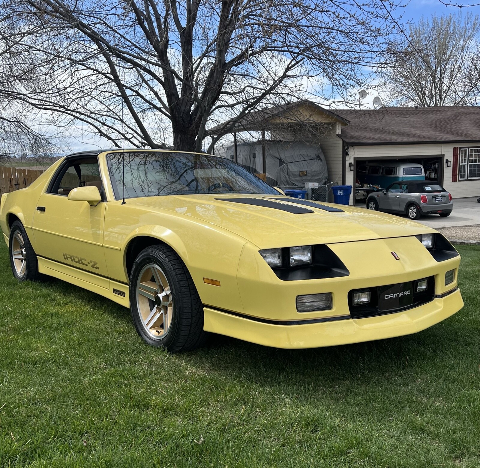 Chevrolet-Camaro-1985