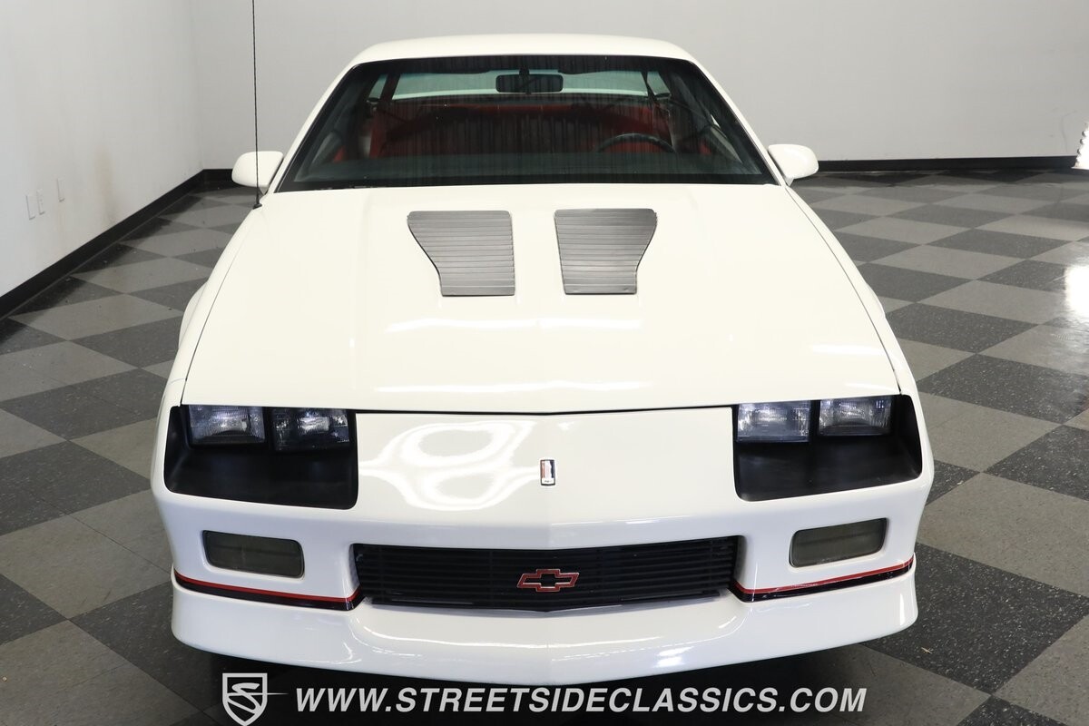 Chevrolet-Camaro-1986-Coupe-15