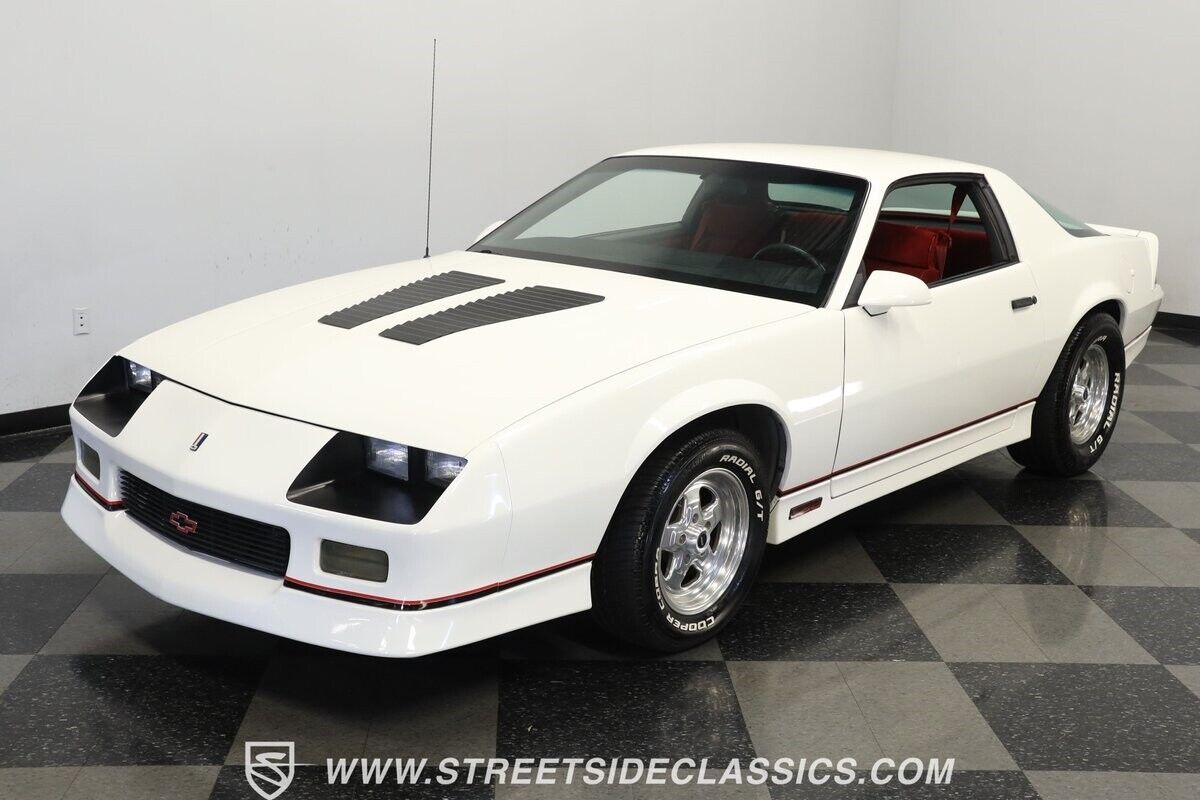 Chevrolet-Camaro-1986-Coupe-17