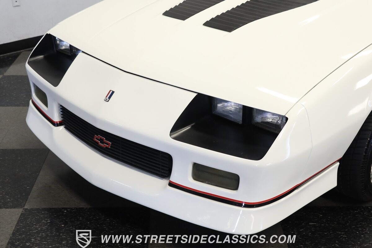 Chevrolet-Camaro-1986-Coupe-19