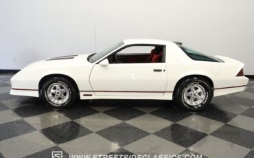 Chevrolet-Camaro-1986-Coupe-2