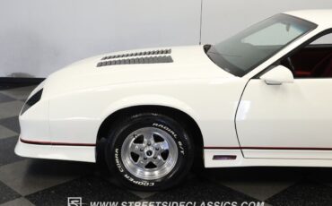 Chevrolet-Camaro-1986-Coupe-21