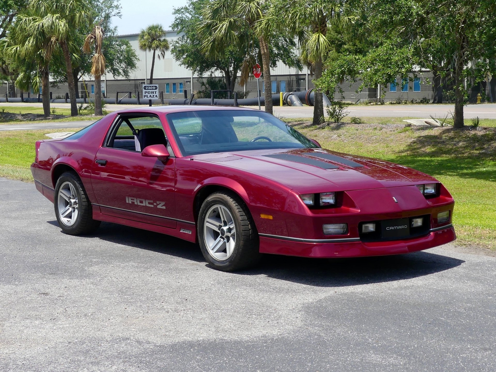 Chevrolet-Camaro-1986-Coupe-23